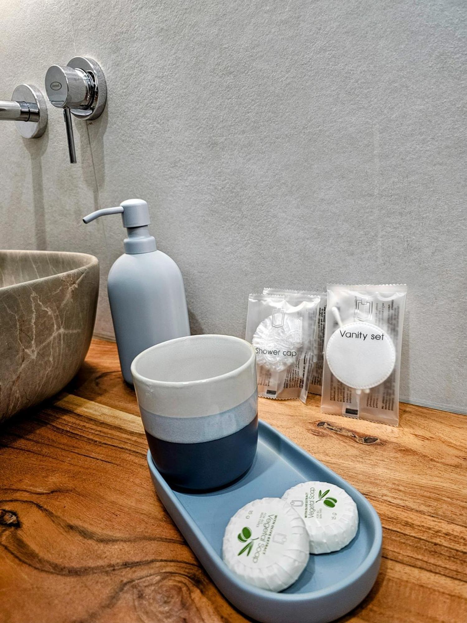 Leon Modern Near Subway - Ground Floor Appartamento